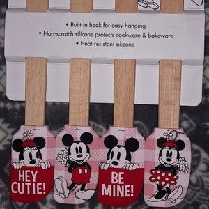 Valentines day mickey and Minnie spatulas